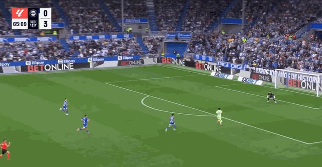 1728234739911004652.gif 亚马尔.gif